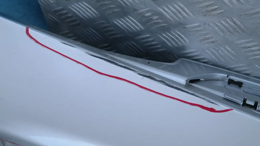 BMW 1 E87 Bas de Porte Couverture Seuil Droite Argent Titane Sliber Metallic - SKU 0032948-TS10 - Numéro de pièce 51770032948