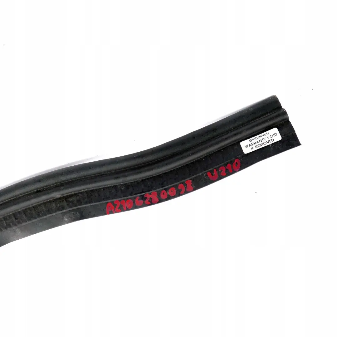 Mercedes-Benz Clase E W210 Motor Capo Capo Junta para con número de pieza A2106280098 Mercedes-Benz Clase E W210 Motor Capo Capo Junta - SKU A2106280098 - Número de pieza A2106280098