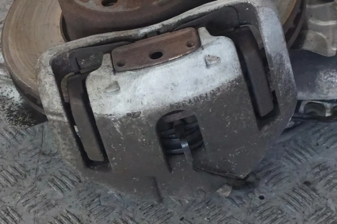 730i M54 231PS Stoßdämpfer Federbein vorn links Schwenklager für BMW 7 er E65 mit Teilenummer 6786537 BMW 7 er E65 730i M54 231PS Stoßdämpfer Federbein vorn links Schwenklager - SKU 6786537 - Teilenummer 6786537