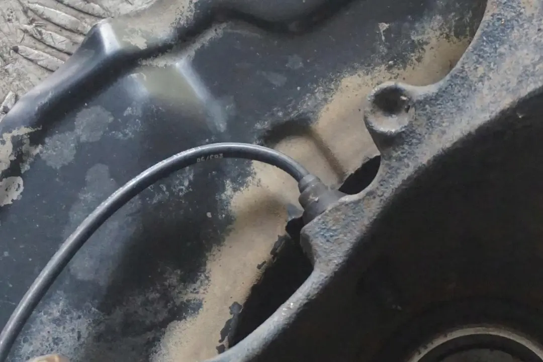 BMW 5 E61 Touring 530xd M57N2 Muelle Delantero Izquierdo Pata Suspensión Freno - SKU lhd-6786517 - Número de pieza 6768797