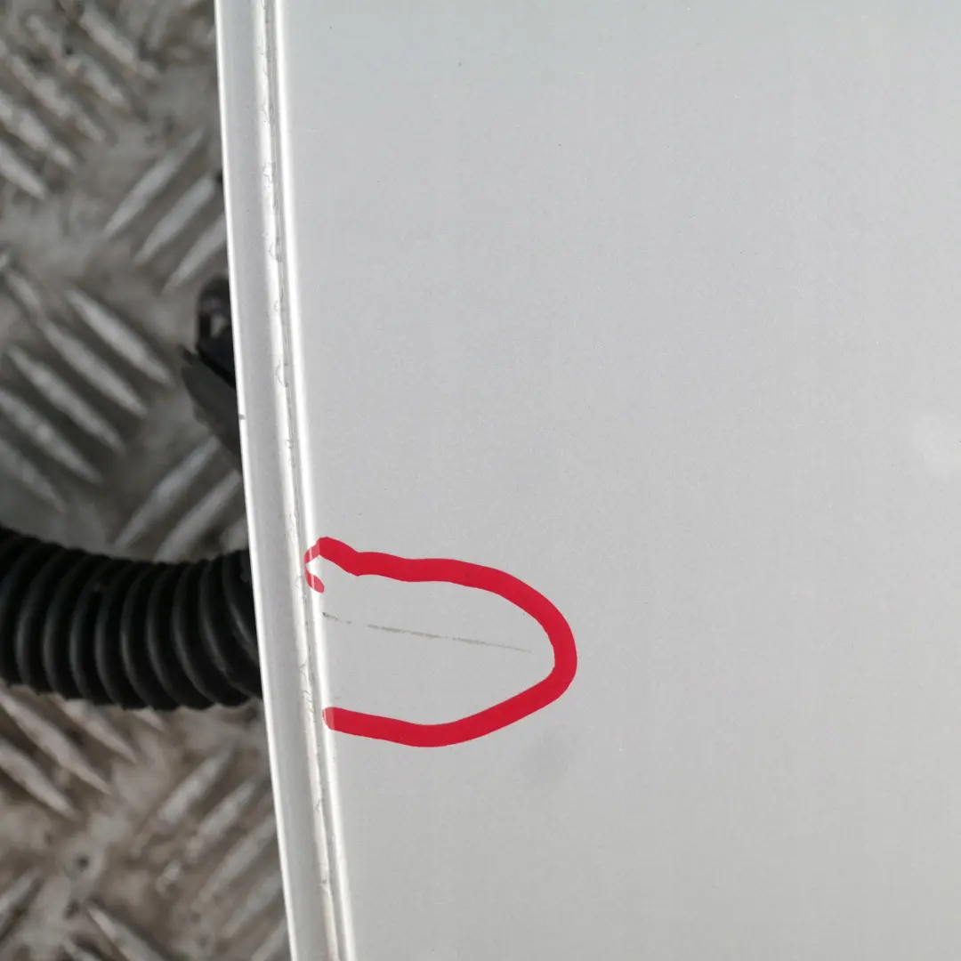 Drzwi lewe tylne tył titansilber 354 do BMW 3 E90 o numerze 7203647 BMW 3 E90 Drzwi lewe tylne tył titansilber 354 - SKU 7203647-TS10 - Numer Części 7203647