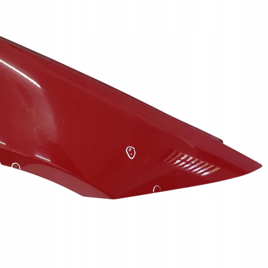 Rivestimento Laterale Parafango Ant. Dx Rosso-Cremisi Karmesin Rosso per BMW E90 E91 con numero di parte 7135680 BMW E90 E91 Rivestimento Laterale Parafango Ant. Dx Rosso-Cremisi Karmesin Rosso - SKU 7135680-KAR1 - Numero di parte 7135680