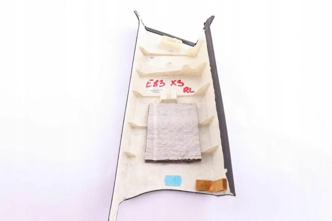 Columna C Tapa Basalto Gris Grau Lado Trasero Izquierdo 3330489 para BMW X3 E83 con número de pieza 3403327 BMW X3 E83 Columna C Tapa Basalto Gris Grau Lado Trasero Izquierdo 3330489 - SKU 3403327 - Número de pieza 3403327