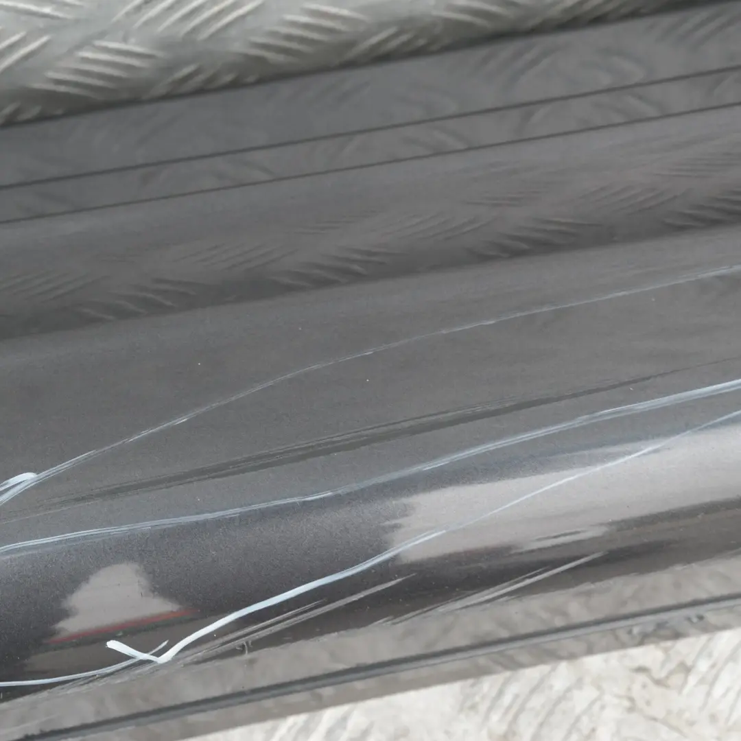 Listello Portiera Gonna Destra Frizzante Grafite - A22 per BMW E81 E82 M Sport con numero di parte 34732 BMW E81 E82 M Sport Listello Portiera Gonna Destra Frizzante Grafite - A22 - SKU 0034732-SG - Numero di parte 34732
