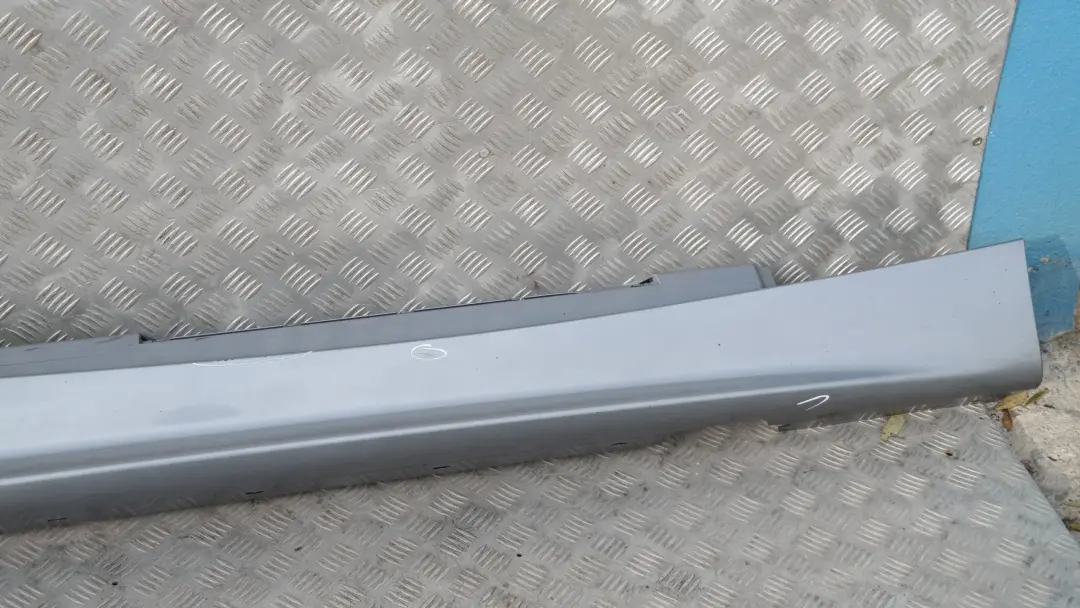 BMW 9 E87 Listello Portiera Verniciato Dx Quarzo-Blu Metallizzato A18 - SKU 0032948-QB9 - Numero di parte 51770032948