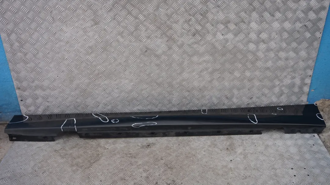 lift LCI Nakładka listwa próg lewy do BMW E87 o numerze 36145 BMW E87 lift LCI Nakładka listwa próg lewy - SKU 0036145-SCH10 - Numer Części 36145