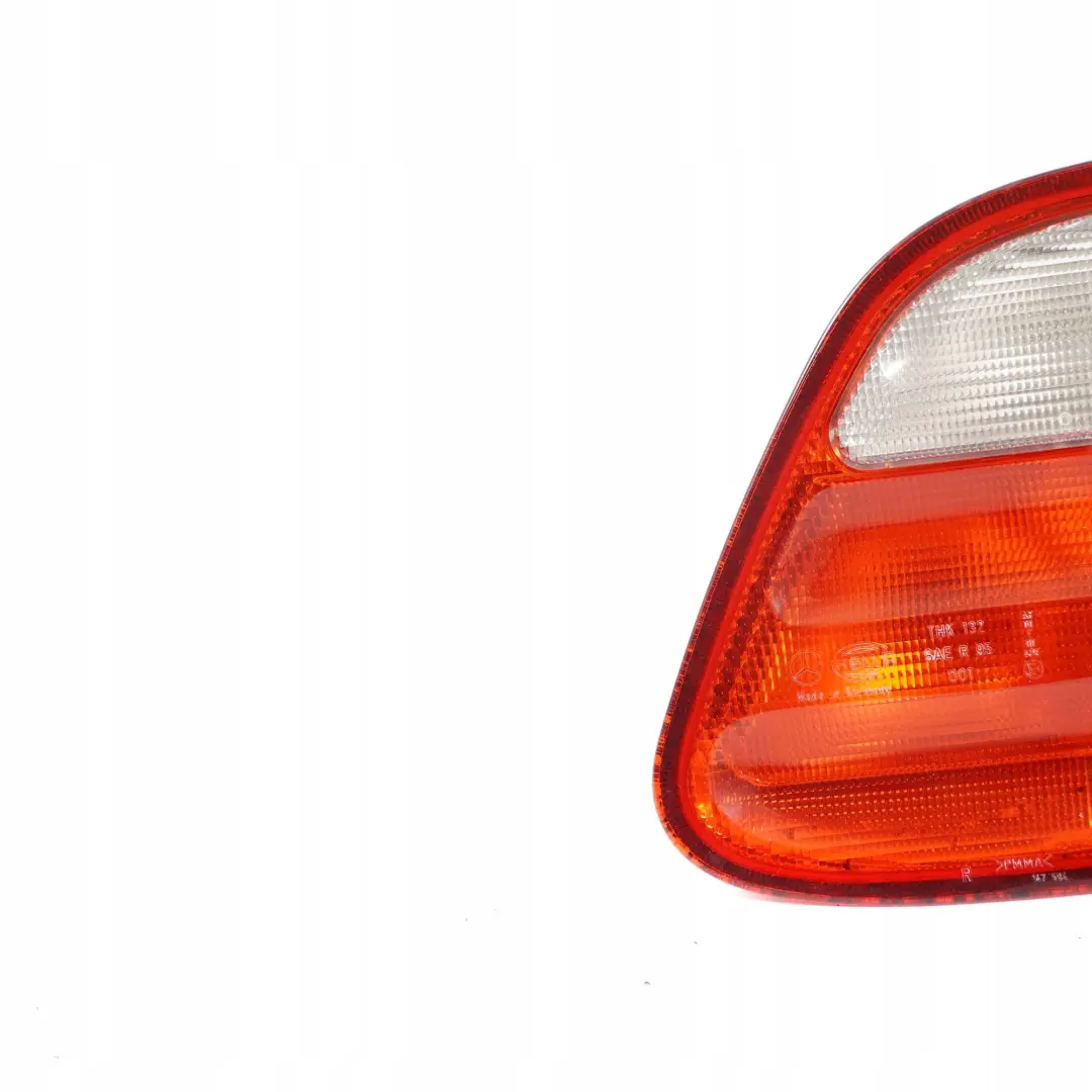 Mercedes-benz CLK W208 C208 Hayon Arriere Droite Page Lampe pour à propos du numéro de pièce A2088200864 Mercedes-benz CLK W208 C208 Hayon Arriere Droite Page Lampe - SKU A2088200864 - Numéro de pièce A2088200864