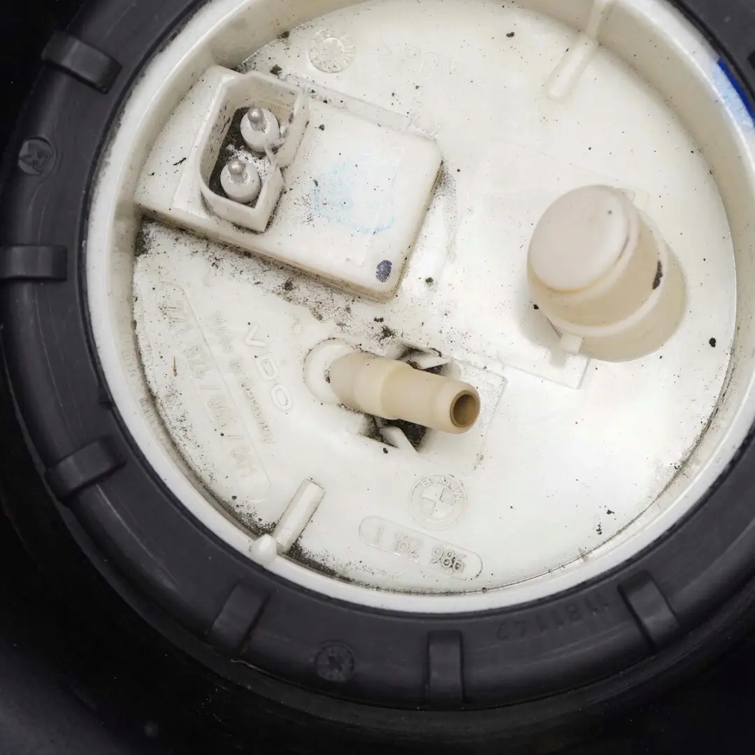 Reihe E36 Kompletter Kraftstofftank Benzin für BMW 3 mit Teilenummer 6766940 BMW 3 Reihe E36 Kompletter Kraftstofftank Benzin - SKU 1182490 - Teilenummer 6766940