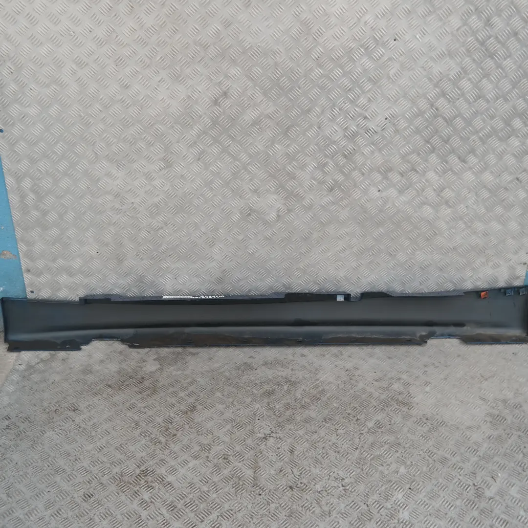 Faldón lateral derecho Sydneyblau Sydney Blau Blue para BMW E87 con número de pieza 32948 BMW E87 Faldón lateral derecho Sydneyblau Sydney Blau Blue - SKU 0032948-SYD13 - Número de pieza 32948