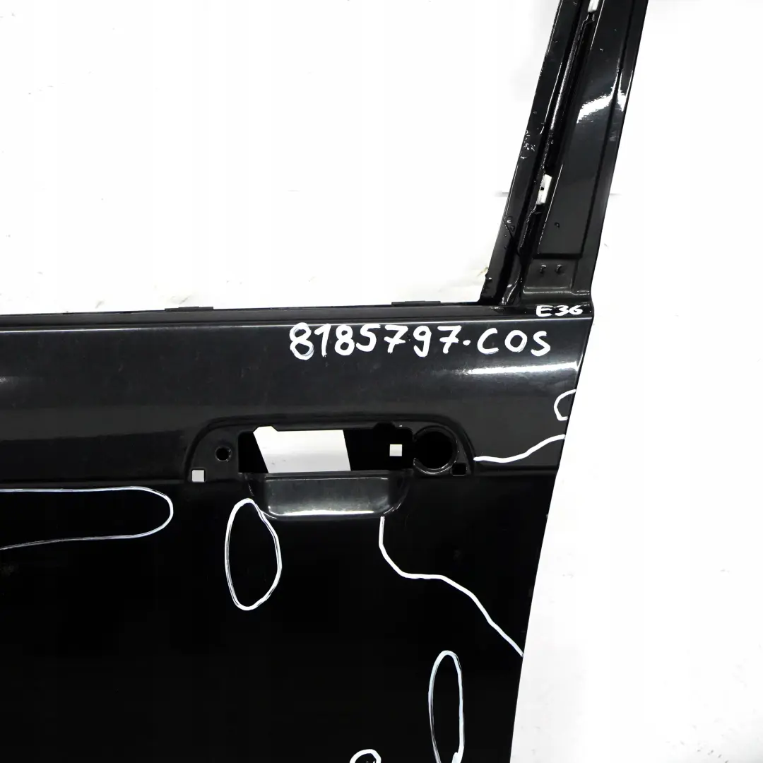 Tür Vorne Links Cosmosschwarz Metallic - 303 für BMW 3 E36 Limousine Touring mit Teilenummer 8185797 BMW 3 E36 Limousine Touring Tür Vorne Links Cosmosschwarz Metallic - 303 - SKU 8185797-COS - Teilenummer 8185797