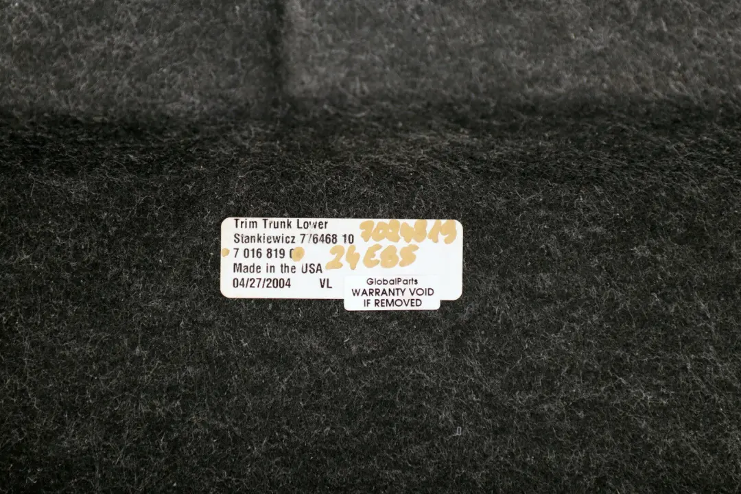 BMW Serie Z4 E85 Cubremaletas Panel Inferior Trasero Negro - SKU 7024819 - Número de pieza 7024819