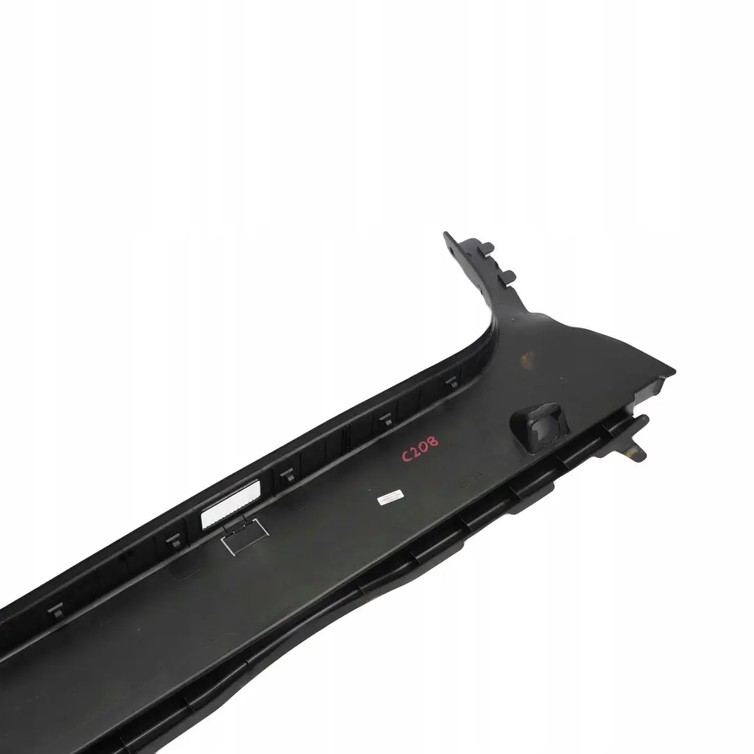 Mercedes-Benz Clase CLK W208 Maletero Carga Borde Tapa para con número de pieza A2086940625 Mercedes-Benz Clase CLK W208 Maletero Carga Borde Tapa - SKU A2086940625 - Número de pieza A2086940625