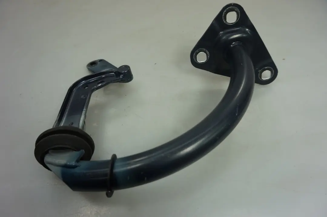 Zawias bagażnika prawy Toledoblau do BMW E65 o numerze 8240340 BMW E65 Zawias bagażnika prawy Toledoblau - SKU 8240340-TDB - Numer Części 8240340