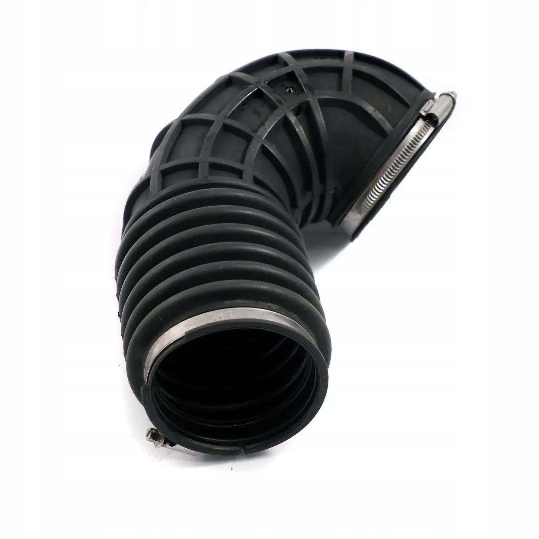 B47 125d 325d Rura dolot powietrza do BMW F20 F30 LCI o numerze 7605638 BMW F20 F30 LCI B47 125d 325d Rura dolot powietrza - SKU 8513959 - Numer Części 7605638