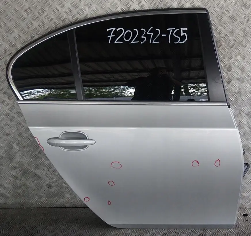 BMW E60 LCI 5 Portiera Posteriore Dx Argento-Titanio Argento Metallico 354