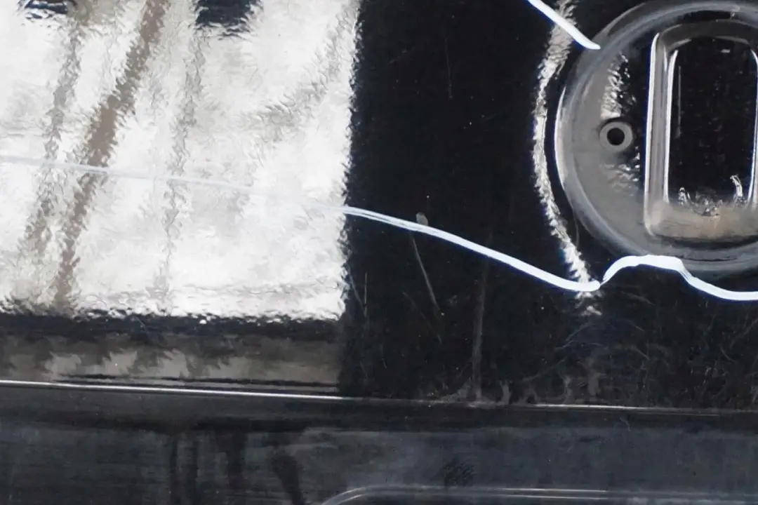 Klapa pokrywa bagażnika tylna schwarz II do BMW E60 o numerze 7122441 BMW E60 Klapa pokrywa bagażnika tylna schwarz II - SKU 7122441-SCH - Numer Części 7122441