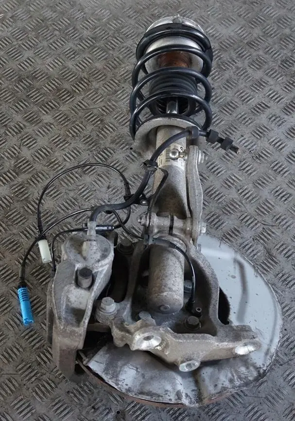 M47N2 Delantero Izquierdo Muelle Freno Suspensión Pata Buje Eje para BMW E61 520d con número de pieza 6768795 BMW E61 520d M47N2 Delantero Izquierdo Muelle Freno Suspensión Pata Buje Eje - SKU 6768795 - Número de pieza 6768795