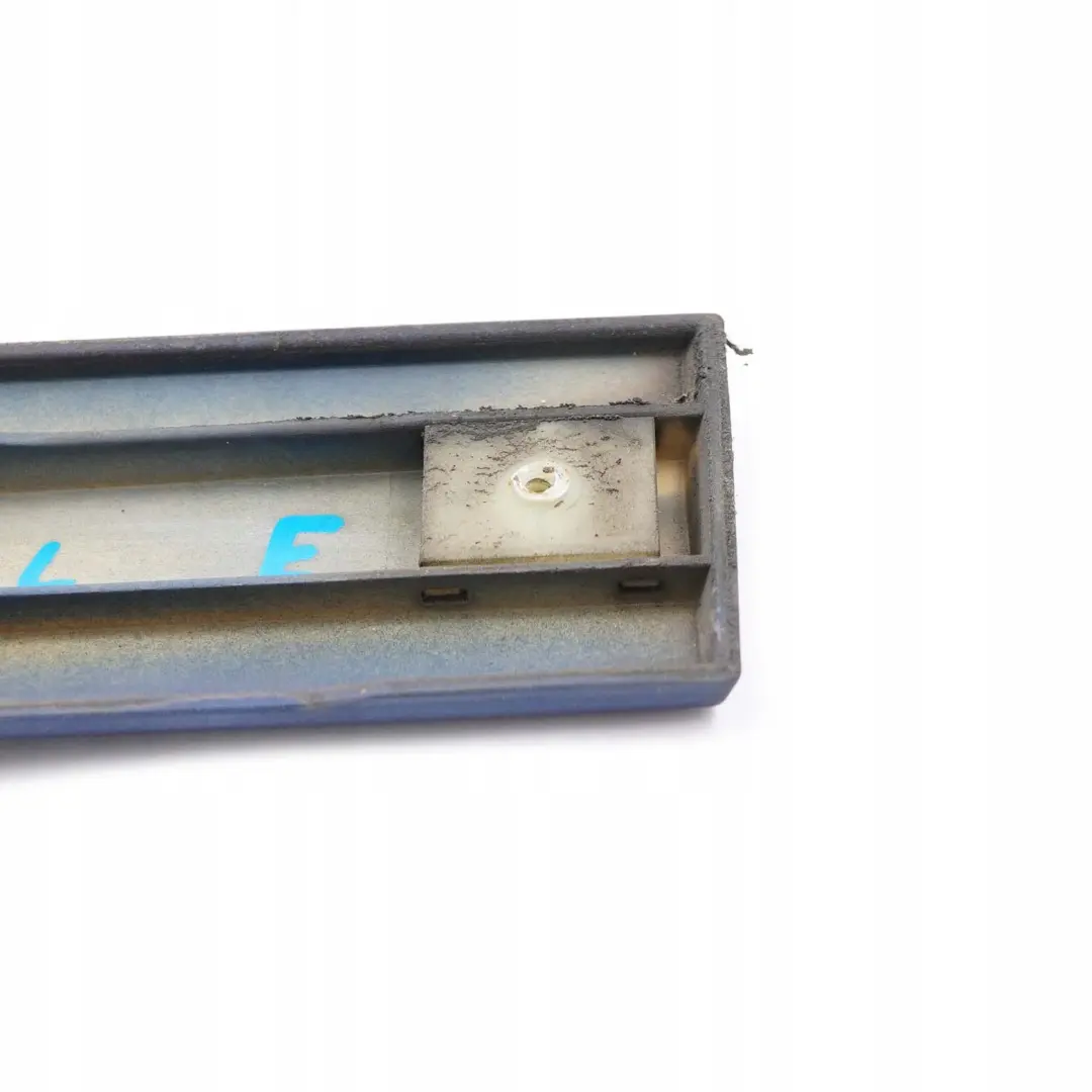 Mercedes-Benz C W203 Tür Hinten Links Zierleiste Jaspisblau Blau Metallic 345 für mit Teilenummer A2036902962 Mercedes-Benz C W203 Tür Hinten Links Zierleiste Jaspisblau Blau Metallic 345 - SKU A2036902962-JAS - Teilenummer A2036902962