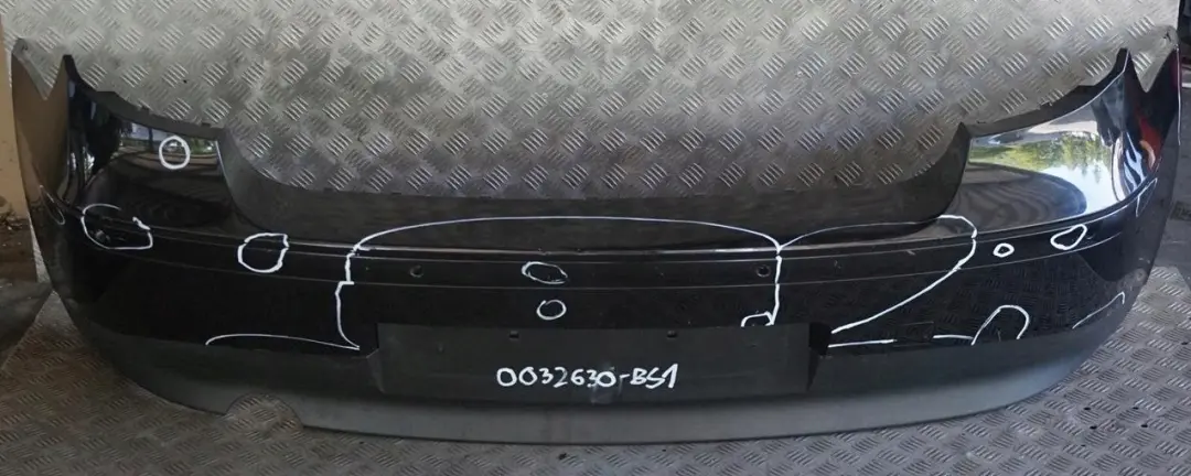 Verkleidung Stossf?nger lackiert hinten PDC Black Sapphire 475 für BMW 1 er 1 E87 mit Teilenummer 0032630 BMW 1 er 1 E87 Verkleidung Stossf?nger lackiert hinten PDC Black Sapphire 475 - SKU 0032630-BS1 - Teilenummer 0032630