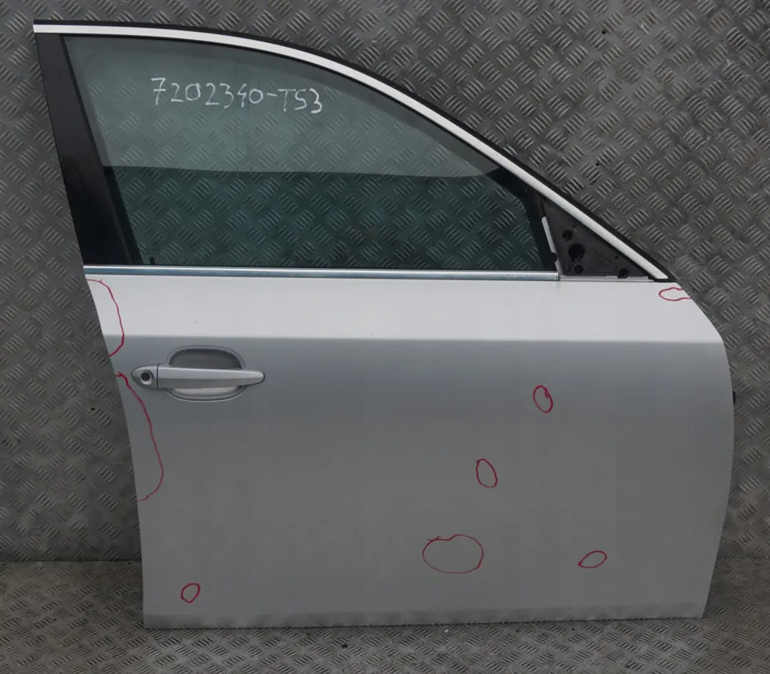Genuine BMW 5 SERIES 3 E60 E61 Door Front Right O/S Titansilber Silver - 354 to with Part number 7202340 Genuine BMW 5 SERIES 3 E60 E61 Door Front Right O/S Titansilber Silver - 354 - SKU 7202340-TS3 - Part number 7202340