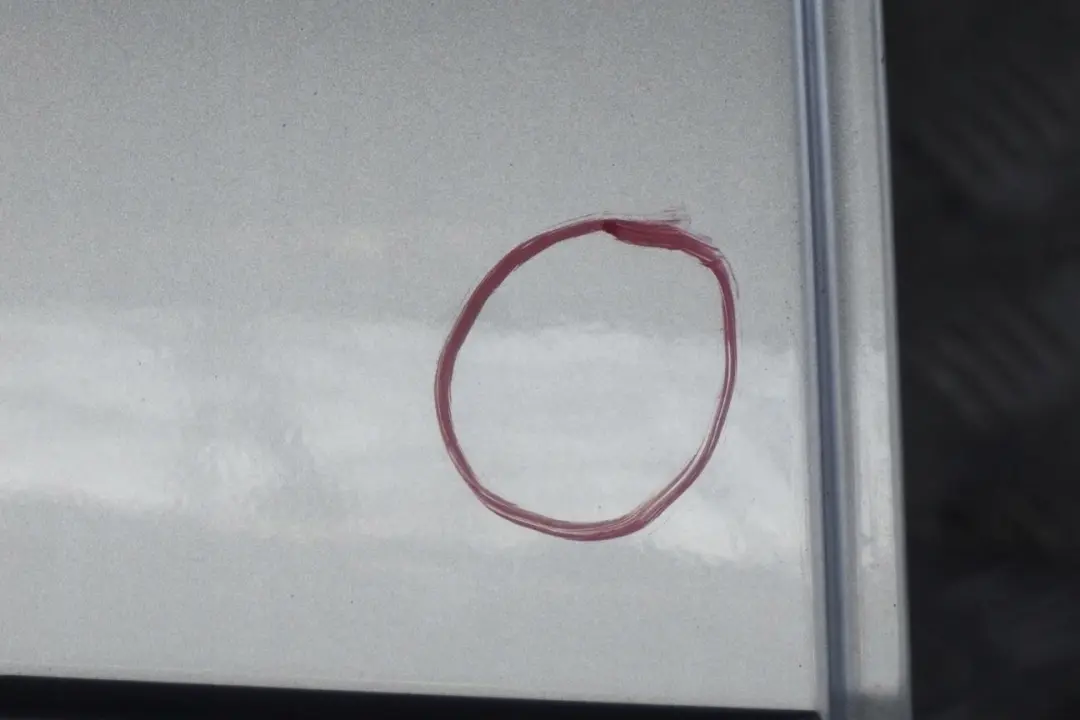 Drzwi prawy tył tylne titansilber do BMW E53 X5 o numerze 8256828 BMW E53 X5 Drzwi prawy tył tylne titansilber - SKU 8256828-TS3 - Numer Części 8256828