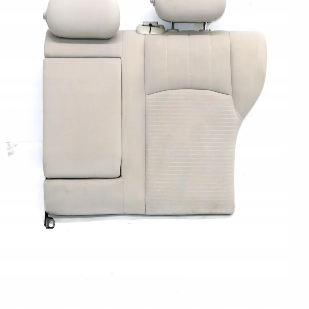 Mercedes-Benz W203 Berline Siege Arriere Gauche Reste Housse Tissu Gris pour à propos du numéro de pièce A2039204160 Mercedes-Benz W203 Berline Siege Arriere Gauche Reste Housse Tissu Gris - SKU A2039204160 - Numéro de pièce A2039204160