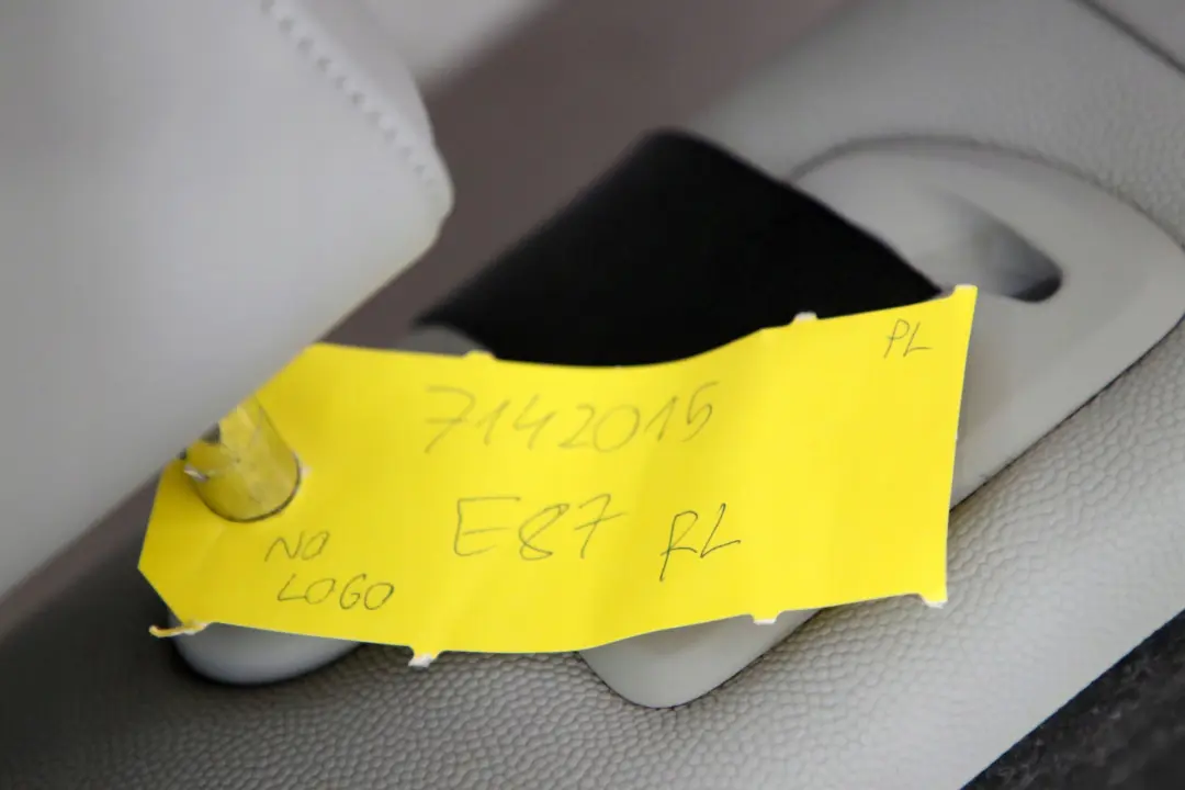 Reihe E87 Bezug Lehne Leder hinten links ALASKAGRAU für BMW 1 mit Teilenummer 7142015 BMW 1 Reihe E87 Bezug Lehne Leder hinten links ALASKAGRAU - SKU 7142015 - Teilenummer 7142015