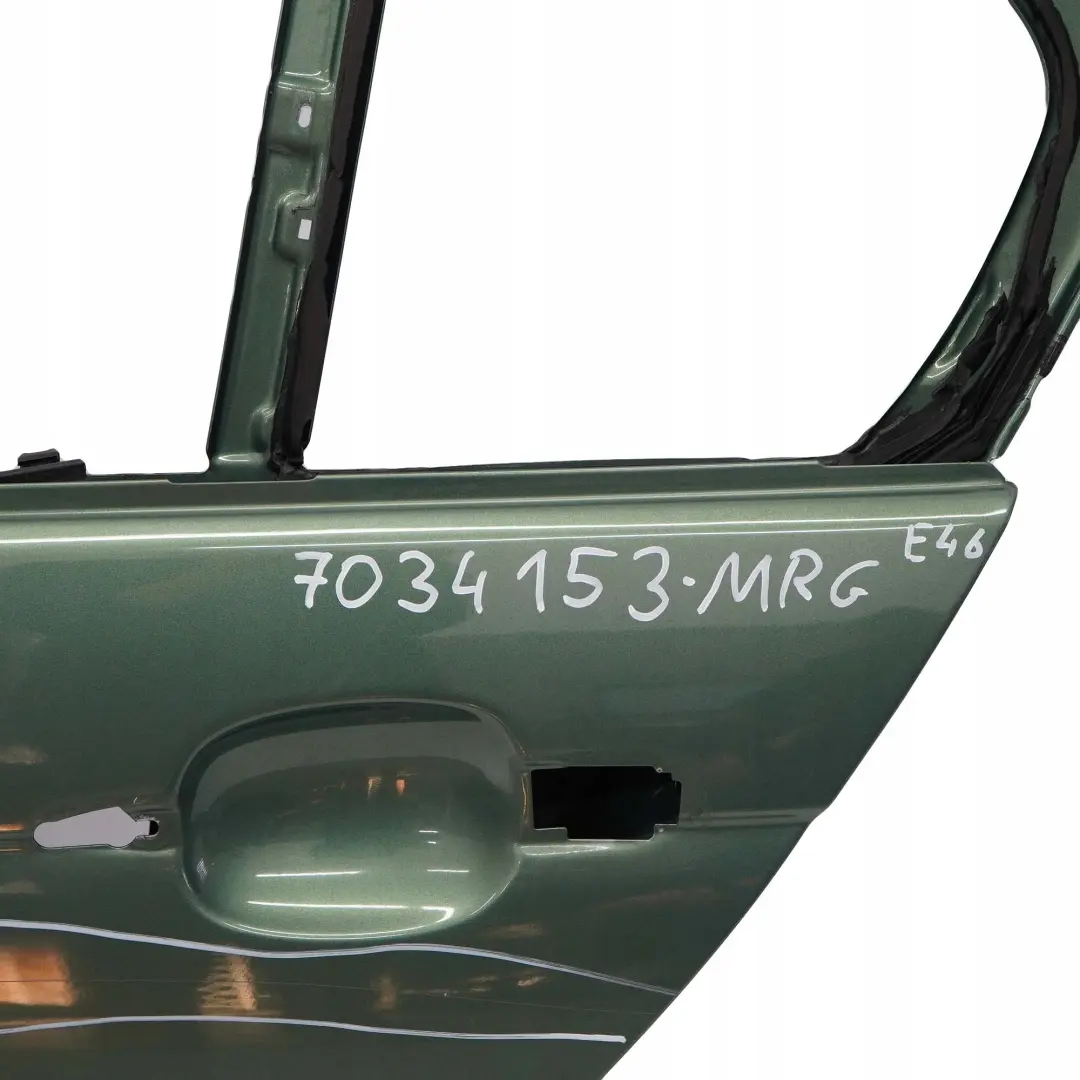Berline Porte Arriere Gauche Meer Vert Sea Vert Metallique - 393 pour BMW 3 E46 à propos du numéro de pièce 7034153 BMW 3 E46 Berline Porte Arriere Gauche Meer Vert Sea Vert Metallique - 393 - SKU 7034153-MRG - Numéro de pièce 7034153