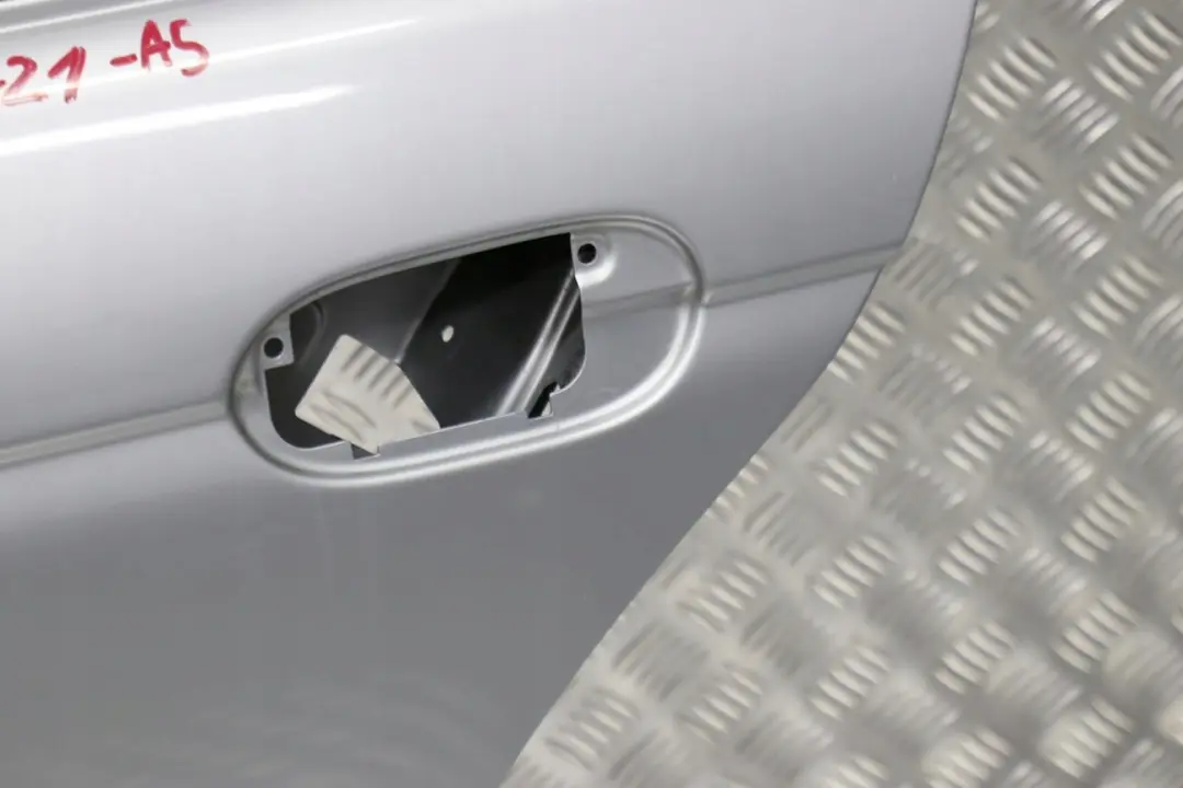 BMW 5 E39 Saloon Door Rear Left N/S Arktis Silver Metallic - 309 - SKU 8266721-AS - Part number 8266721