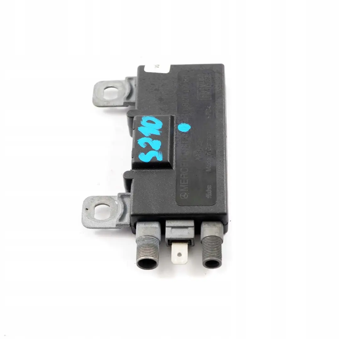 Mercedes-Benz W210 Familiare Amplificatore Antenna per con numero di parte A2108200789 Mercedes-Benz W210 Familiare Amplificatore Antenna - SKU A2108200789 - Numero di parte A2108200789