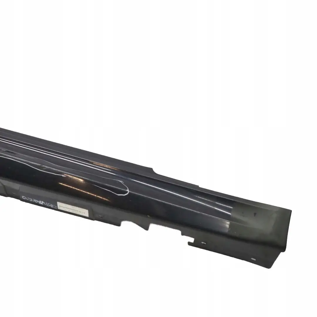 Bas de Porte Seuil Droite Jerez Noir - A73 pour BMW E93 M3 Cabriolet à propos du numéro de pièce 0037012 BMW E93 M3 Cabriolet Bas de Porte Seuil Droite Jerez Noir - A73 - SKU 0037012-JEREZ - Numéro de pièce 0037012