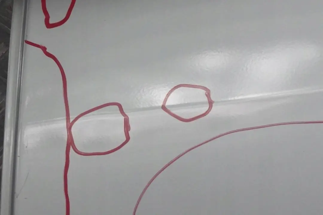 A-klasa W168 drzwi lewy tył Polar silver do MERCEDES o numerze A1687302305 MERCEDES A-klasa W168 drzwi lewy tył Polar silver - SKU A1687302305-PS - Numer Części A1687302305