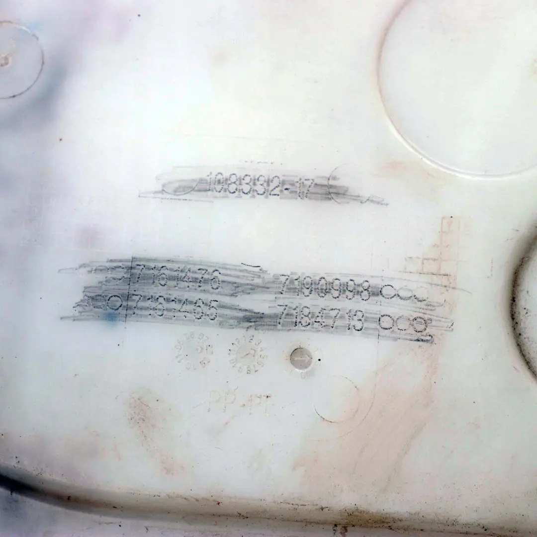 Deposito De liquido limpiaparabrisas para BMW E70 con número de pieza 7161477 BMW E70 Deposito De liquido limpiaparabrisas - SKU 7161477 - Número de pieza 7161477