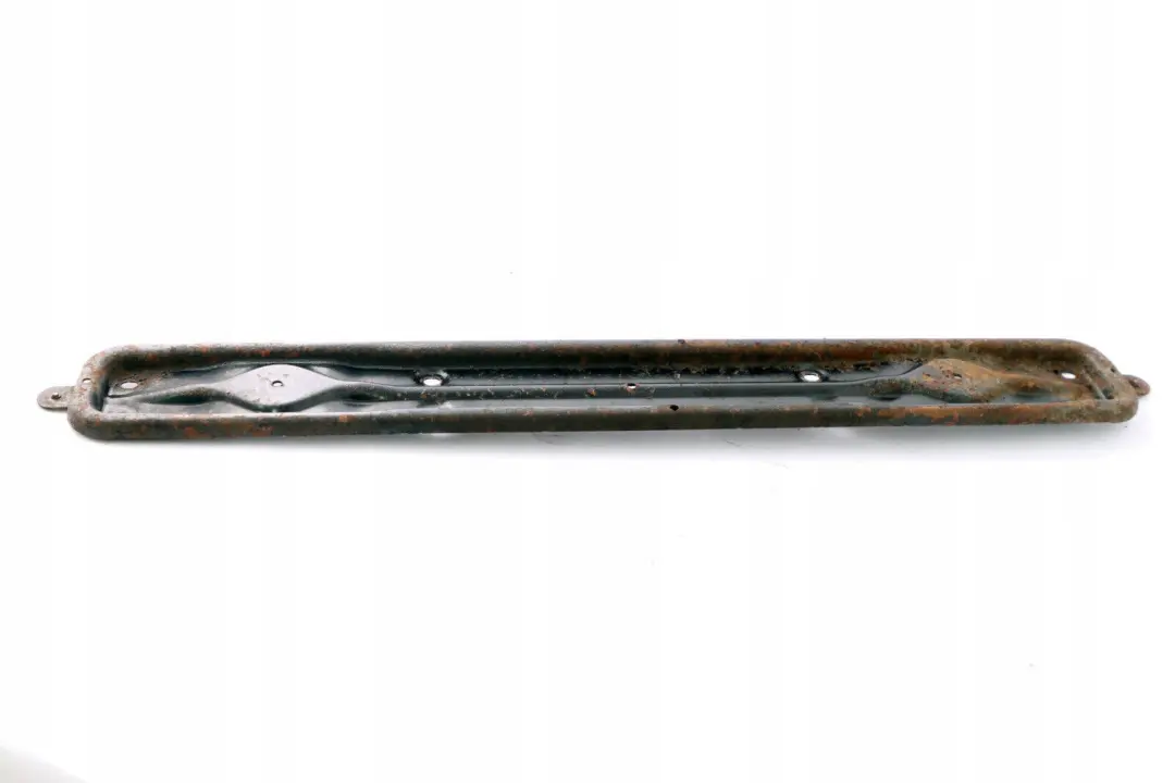 BMW E65 E66 E67 Soporte De montaje tunel trasero - SKU 7024832 - Número de pieza 51717024832