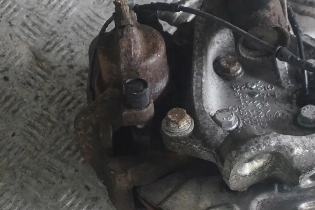 N47 Amortyzator zwrotnica lewa 143HP do BMW E90 318d o numerze 6771723 BMW E90 318d N47 Amortyzator zwrotnica lewa 143HP - SKU 6771723 - Numer Części 6771723