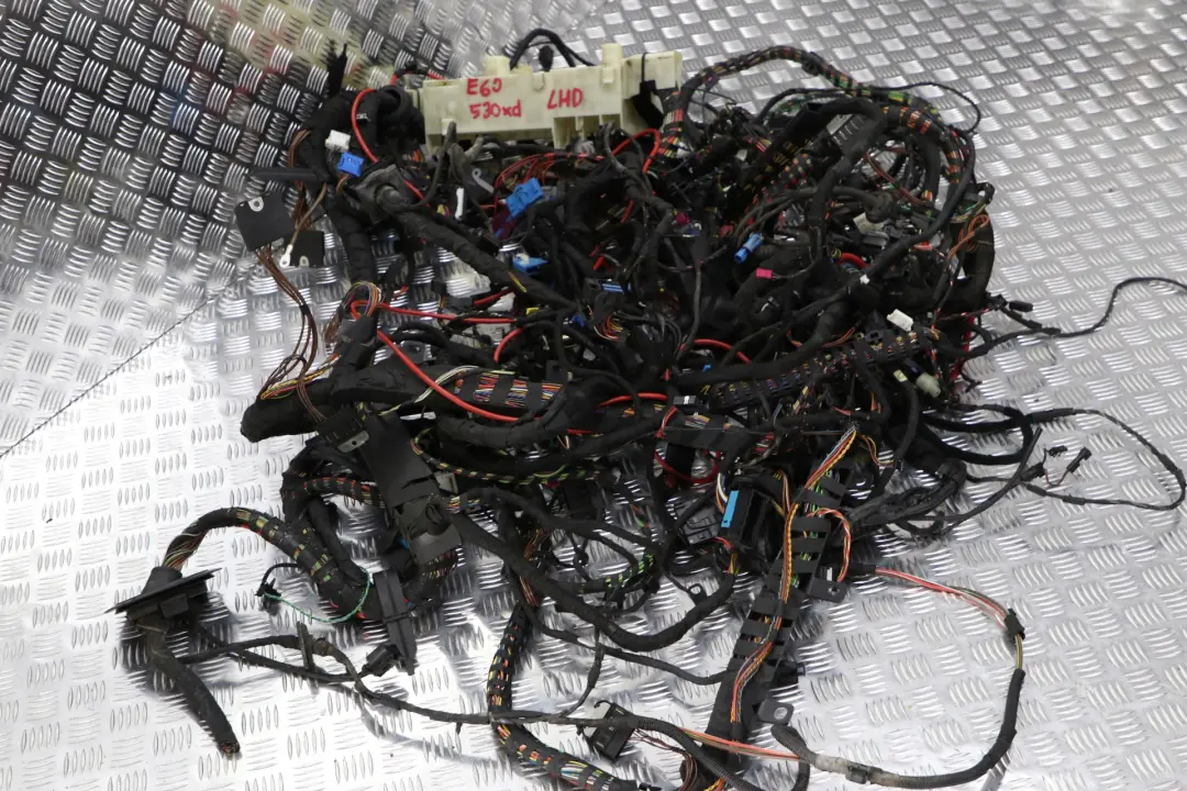 Main Wiring Loom Harness Cables 9127463 to BMW 5 E61 Touring with Part number 6966555 BMW 5 E61 Touring Main Wiring Loom Harness Cables 9127463 - SKU lhd-9127463 - Part number 6966555