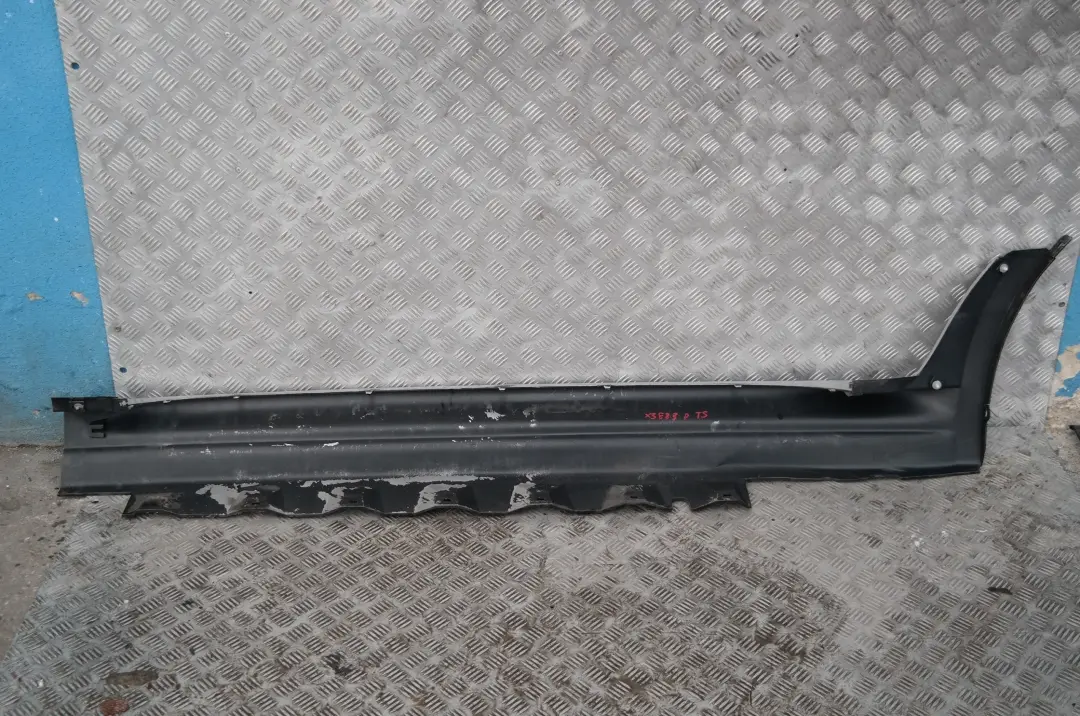 Door Sill Cover Skirt Right O/S Titansilber Titan Silver - 354 to BMW X3 Series E83 with Part number 51713330866 BMW X3 Series E83 Door Sill Cover Skirt Right O/S Titansilber Titan Silver - 354 - SKU 3330866-1 - Part number 51713330866