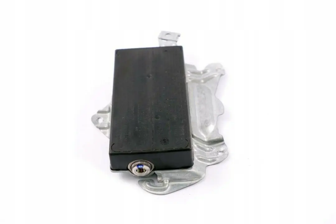 Front Rear Left N/S Door Air Module to Mercedes W220 with Part number A2208600305 Mercedes W220 Front Rear Left N/S Door Air Module - SKU A2208600305 - Part number A2208600305