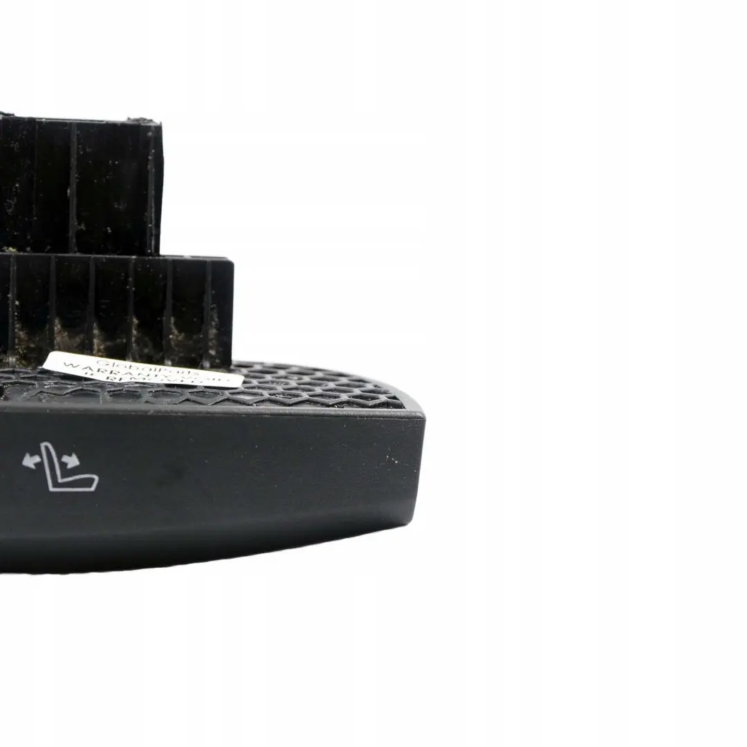 Leva Maniglia Destra Sedile Davanti Nero per BMW E81 E82 E88 E92 con numero di parte 9120356 BMW E81 E82 E88 E92 Leva Maniglia Destra Sedile Davanti Nero - SKU 9120356 - Numero di parte 9120356