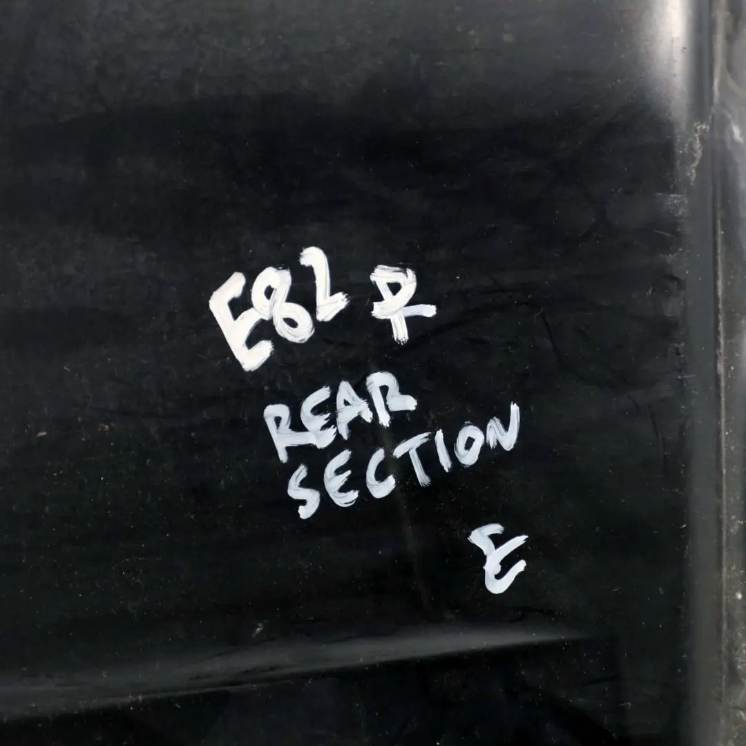 Nadkole Prawe Przednie Przód Tylna Część do BMW E82 o numerze 7207650 BMW E82 Nadkole Prawe Przednie Przód Tylna Część - SKU 7207650-1 - Numer Części 7207650