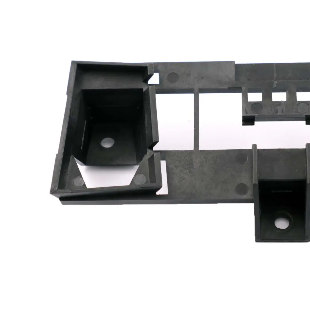 Mocowanie uchwyt apteczki do BMW X3 X5 Z4 E53 E83 E85 o numerze 7045018 BMW X3 X5 Z4 E53 E83 E85 Mocowanie uchwyt apteczki - SKU 7045018 - Numer Części 7045018