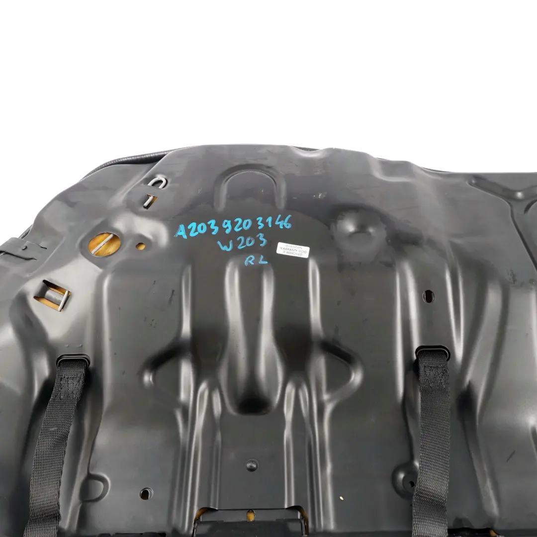 Kanapa siedzisko lewe sedan kombi do MERCEDES C W203 o numerze A2039203146 MERCEDES C W203 Kanapa siedzisko lewe sedan kombi - SKU A2039203146 - Numer Części A2039203146