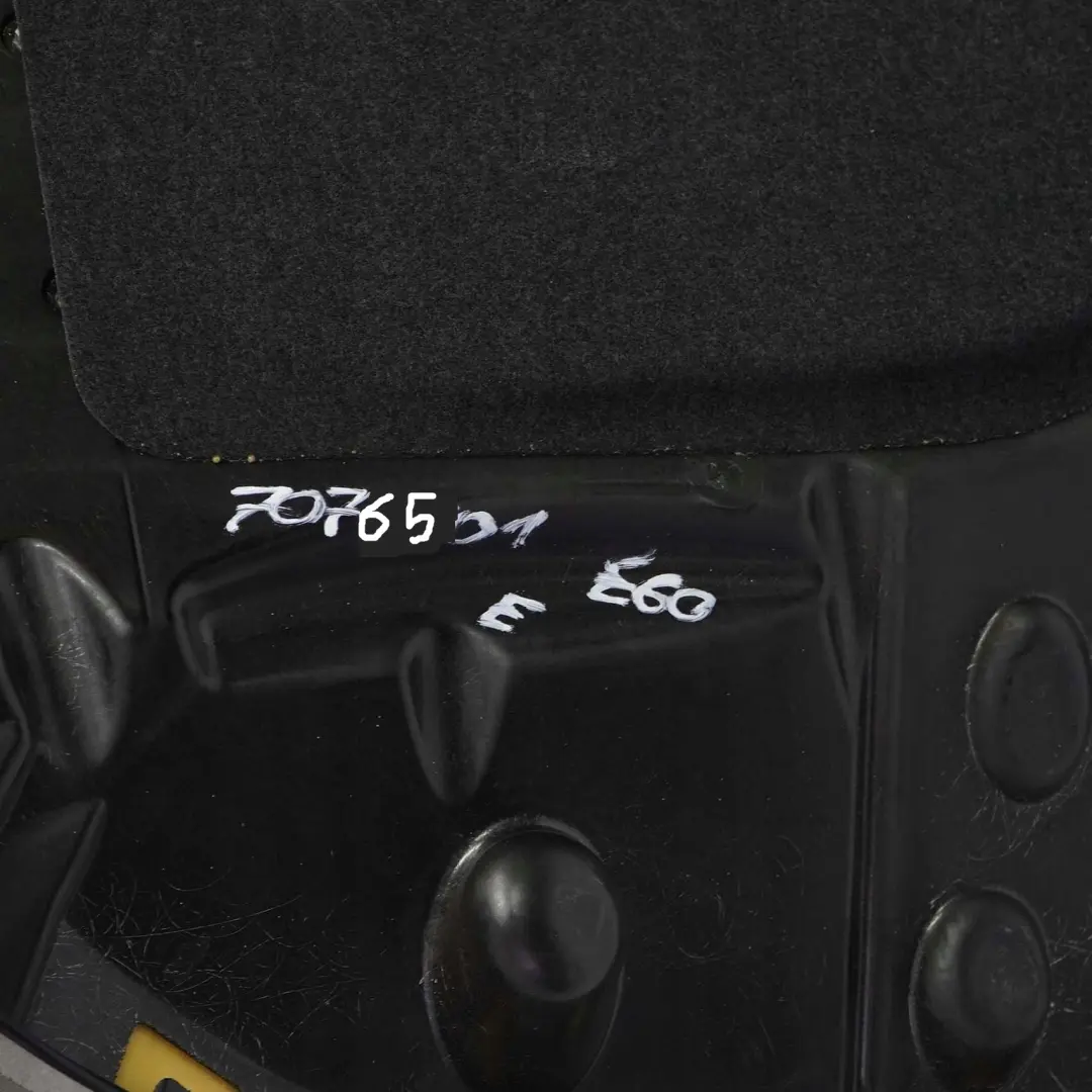 Reference Reste Gris Cuir Dossier Siege Arriere 7069882 pour BMW 5 E60 1 à propos du numéro de pièce 7076501 BMW 5 E60 1 Reference Reste Gris Cuir Dossier Siege Arriere 7069882 - SKU 7076501-1 - Numéro de pièce 7076501