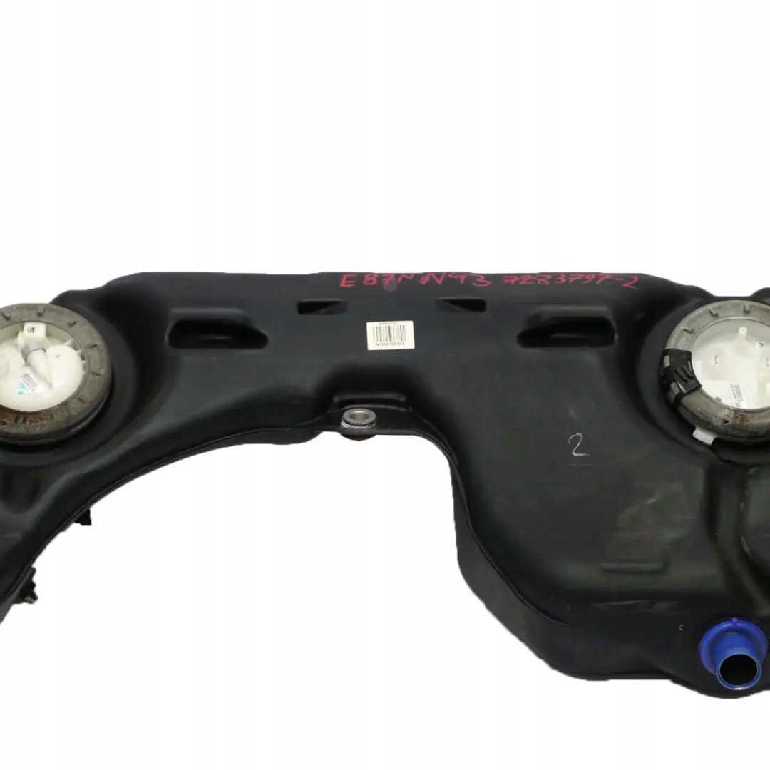 Completo Serbatoio Carburante Benzina 116i 118i 120i N43 per BMW E81 E87 LCI con numero di parte 7283797 BMW E81 E87 LCI Completo Serbatoio Carburante Benzina 116i 118i 120i N43 - SKU 7283797-2 - Numero di parte 7283797