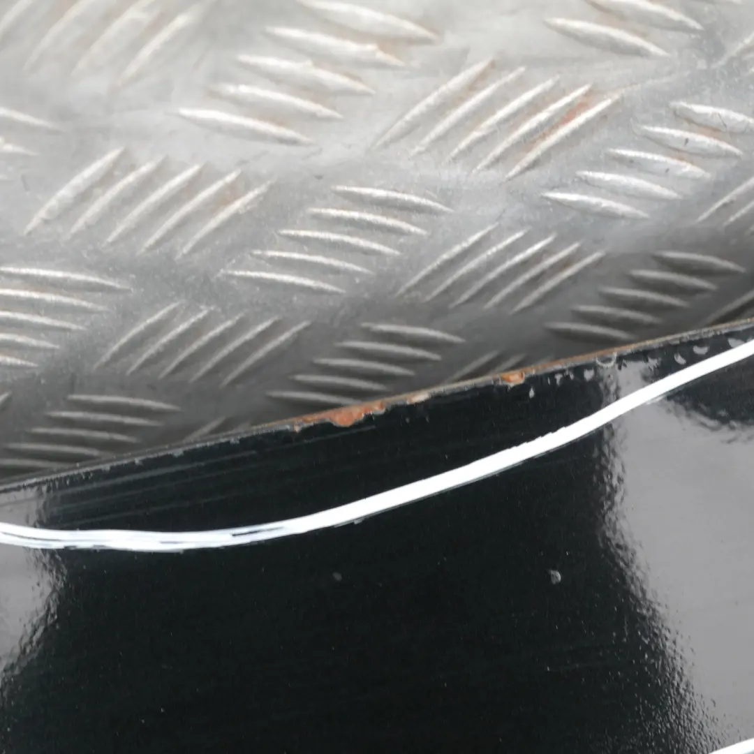 Maletero Tapa Inferior Porton Trasero Zafiro Negro Metalizado para BMW X5 E53 con número de pieza 7130827 BMW X5 E53 Maletero Tapa Inferior Porton Trasero Zafiro Negro Metalizado - SKU 7130827-BS2 - Número de pieza 7130827