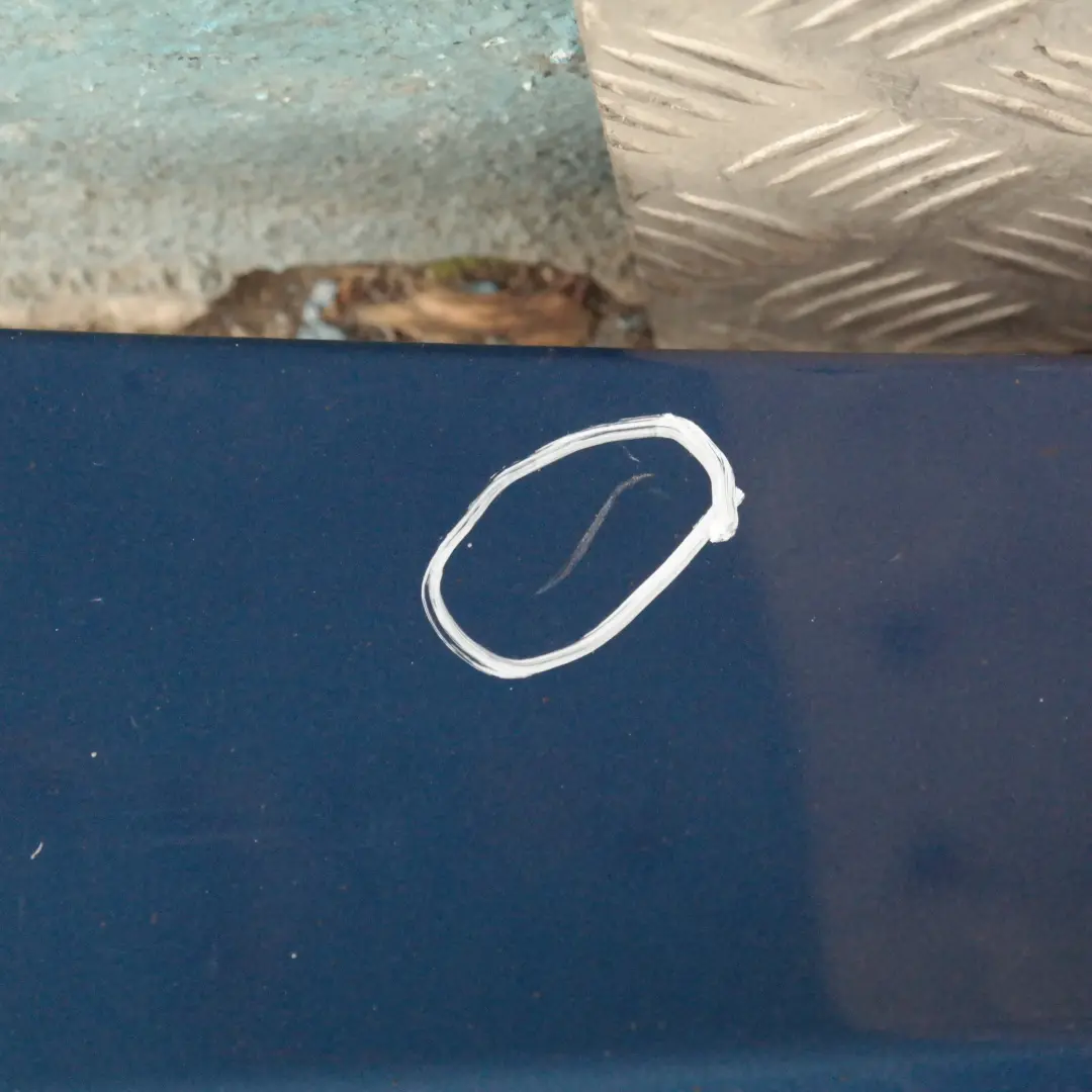 Bas de Porte Couverture Seuil A Gauche le Mans Bleu - 381 pour BMW E87 LCI à propos du numéro de pièce 51770036145 BMW E87 LCI Bas de Porte Couverture Seuil A Gauche le Mans Bleu - 381 - SKU 0036145-LMB - Numéro de pièce 51770036145