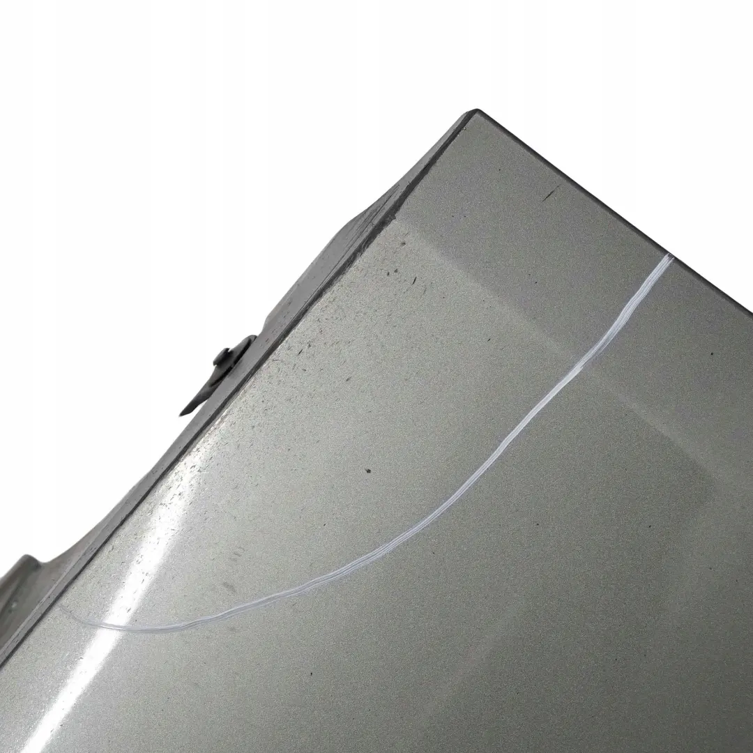 Listello Portiera Destra Grigio Argento Grigio - 472 per BMW Z4 E85 E86 3 con numero di parte 0031108 BMW Z4 E85 E86 3 Listello Portiera Destra Grigio Argento Grigio - 472 - SKU 0031108-STG3 - Numero di parte 0031108