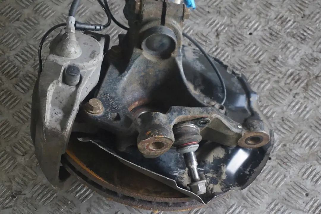 BMW 5 E61 Touring 530xd M57N2 Muelle Delantero Izquierdo Pata Suspensión Freno - SKU lhd-6786517 - Número de pieza 6768797