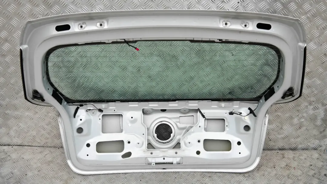 Klapa tylna tył goła titansilber do BMW E81 E87 o numerze 41627133898 BMW E81 E87 Klapa tylna tył goła titansilber - SKU 7133898-TS1 - Numer Części 41627133898