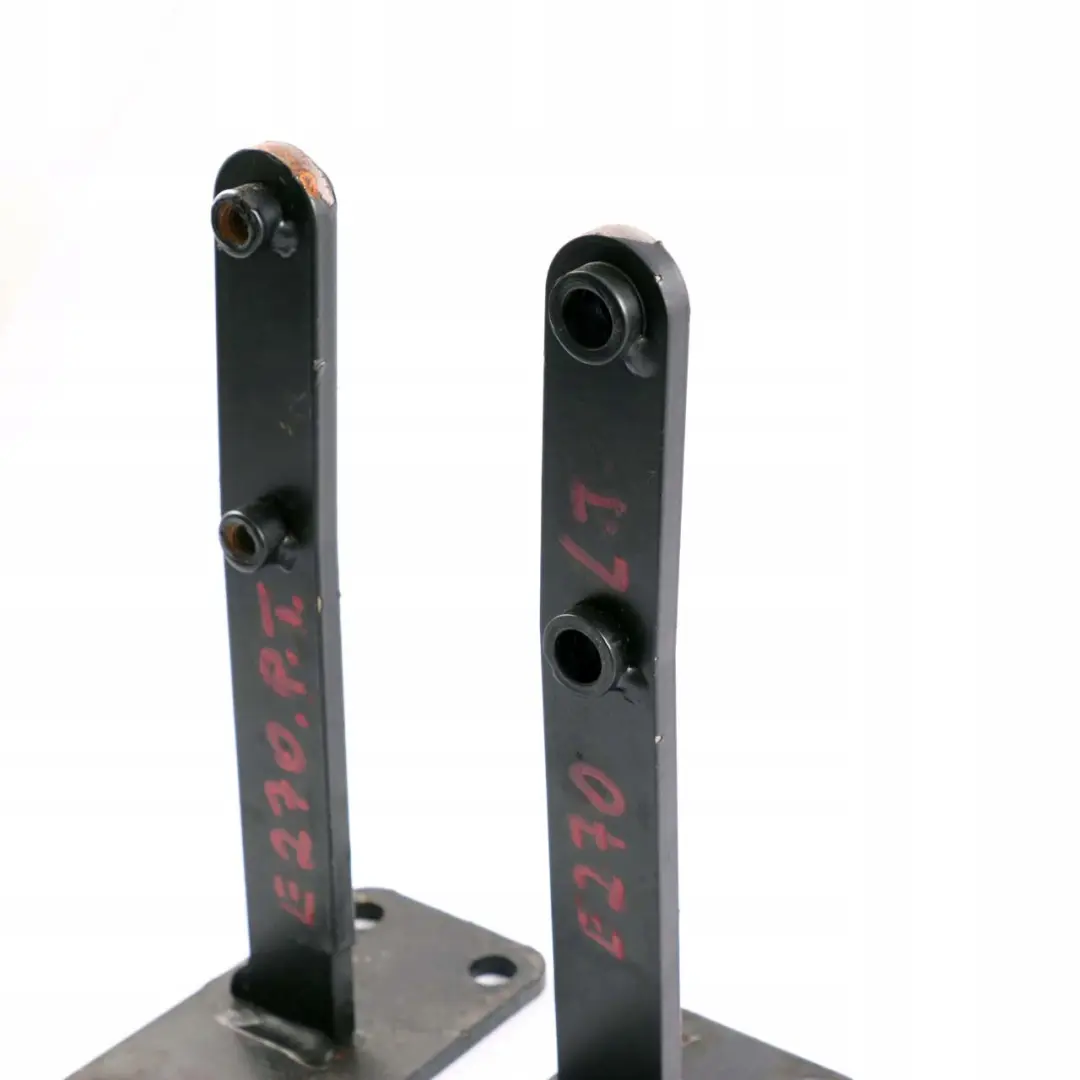 Mecanismo de Enganche Trasero Remolque Juego Soportes para Mercedes W211 Berlina con número de pieza A2113100095 Mercedes W211 Berlina Mecanismo de Enganche Trasero Remolque Juego Soportes - SKU A2113100095-1 - Número de pieza A2113100095